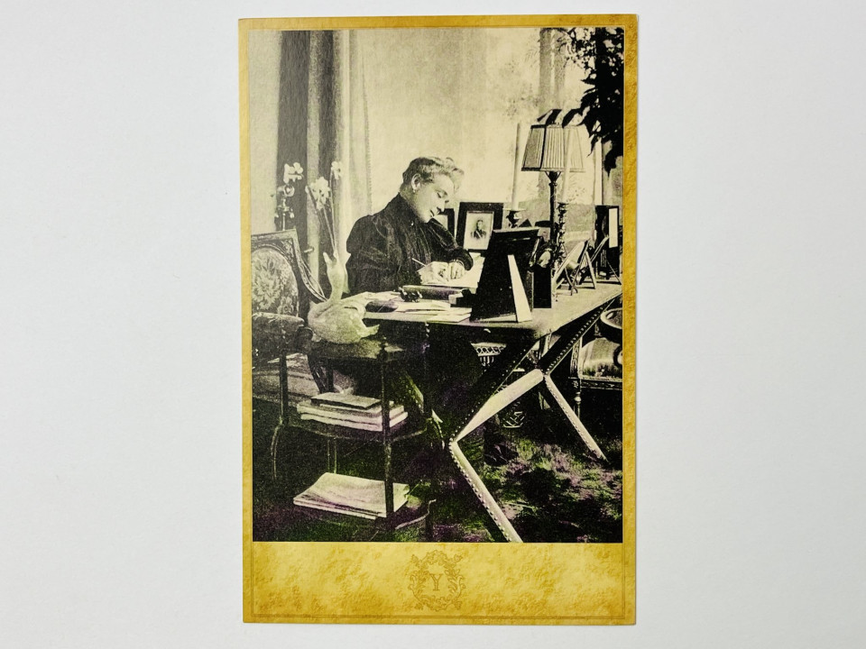 Княгиня Зинаида Николаевна Юсупова за письменным столом. Открытка. 2012